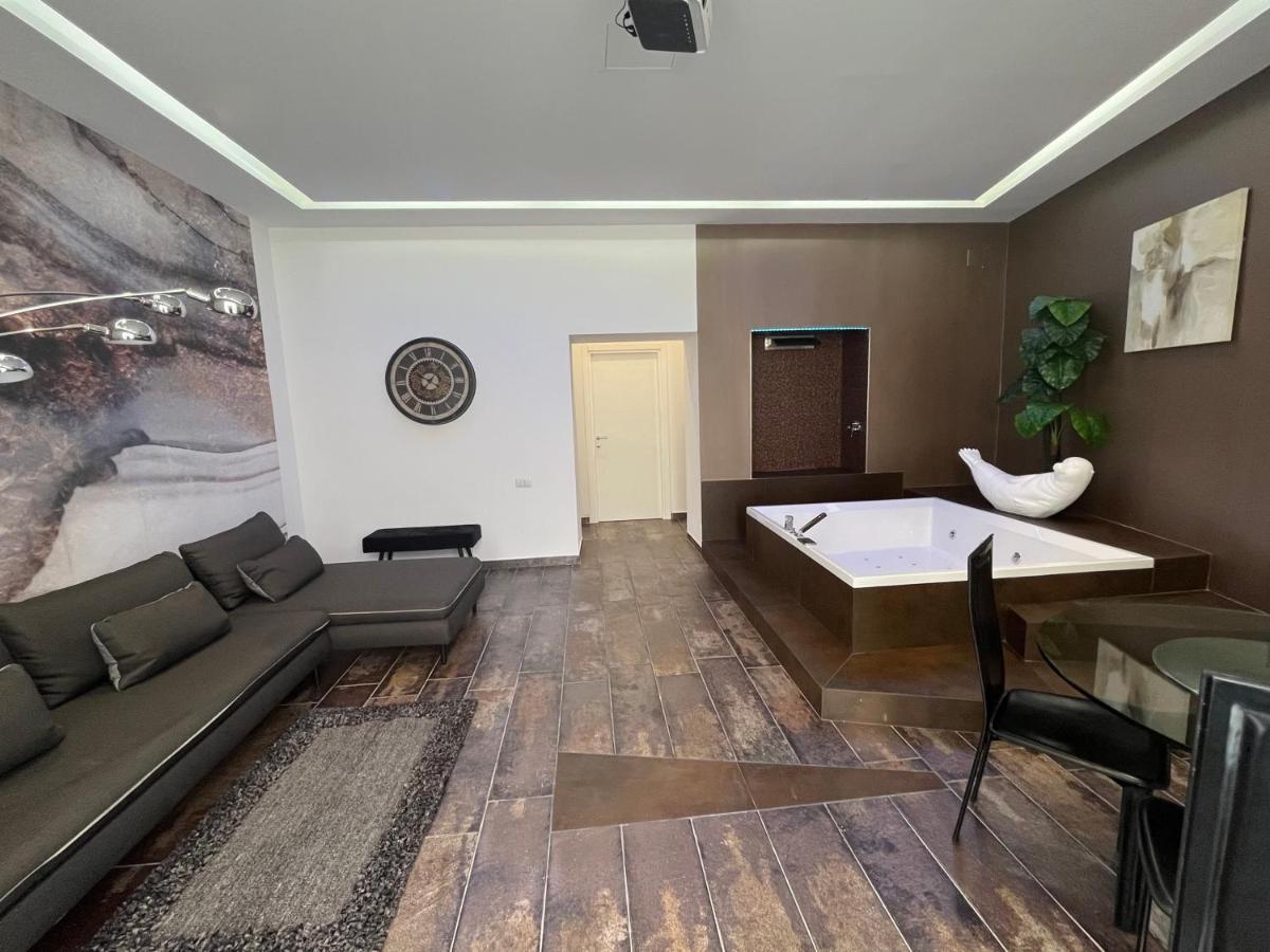 לינה וארוחת בוקר ויאסטה Relais Viesti מראה חיצוני תמונה