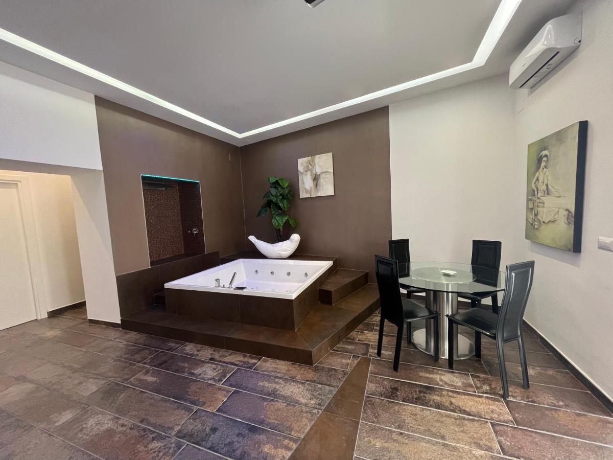 לינה וארוחת בוקר ויאסטה Relais Viesti מראה חיצוני תמונה